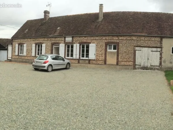 BELLE LONGERE T4 de 100 m² exposée plein sud