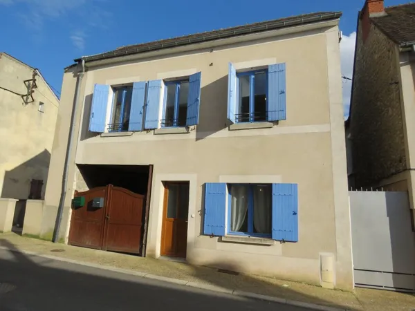 Charmante Maison de Ville au Coeur de Montargis