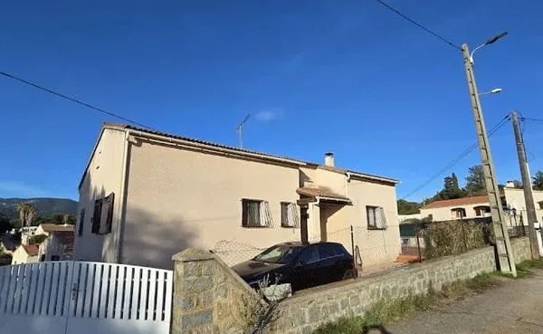 Villa 8 pièces 180 m²