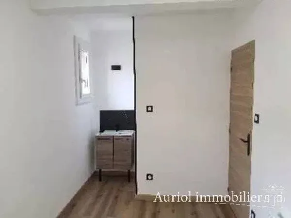 Local commercial 1 pièce 11 m²