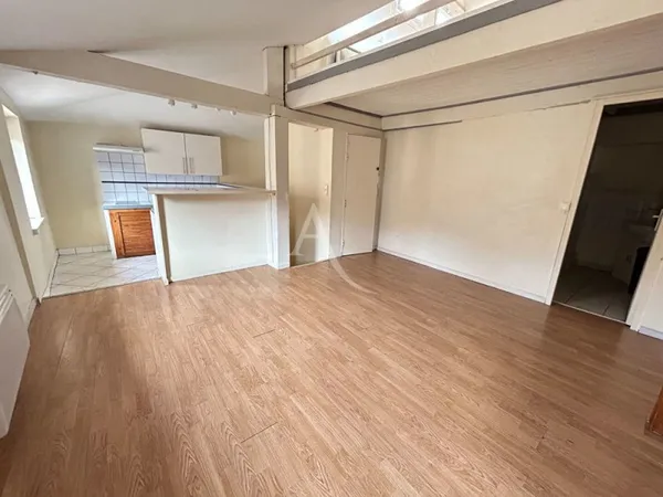 Appartement Narbonne centre rue Voltaire 2 pièces avec mezzanine 42.80 m2