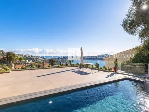 Villa 4 pièces 160 m²