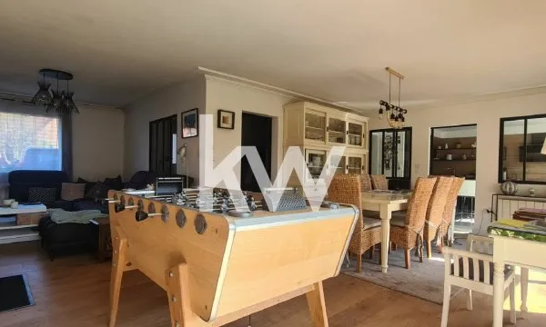 Maison 8 pièces 183 m²