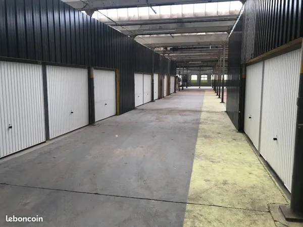 BOXS GARAGES et PARKINGS 6 à 50m2 - centre bernay 300m gare - accès 7j/7 + sécurisé + Vidéo 24/24 - 