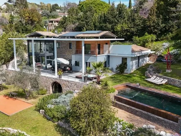 Maison 4 pièces 500 m²