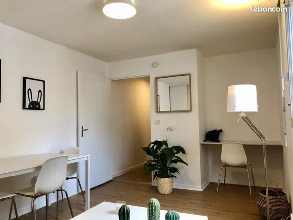 Studio 1 pièce 24 m²