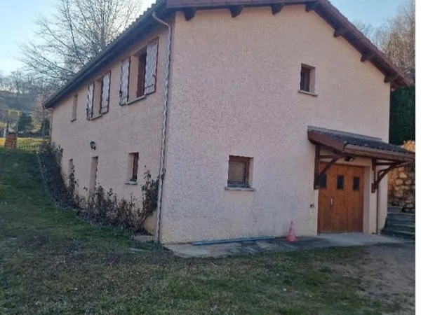 Villa plain-pied 99 m² - 3 chambres - bureau - grand garage - chauffage au sol - terrasse sud - Sain