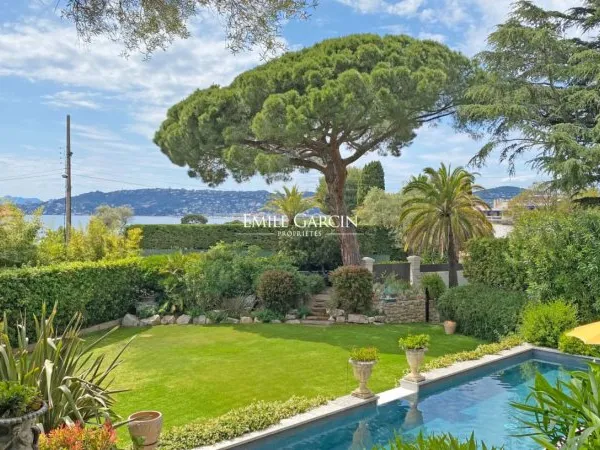 Cap d'Antibes Cote d'Azur à louer, villa, 4 chambres doubles, piscine