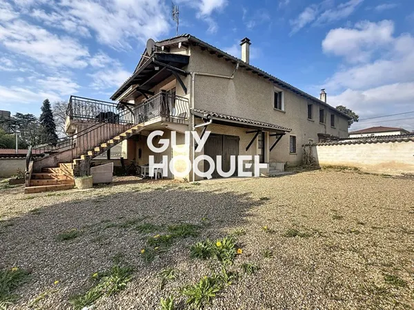 Maison 4 Chambres + Terrasse, garage et cave 71570 LA CHAPELLE DE GUINCHAY