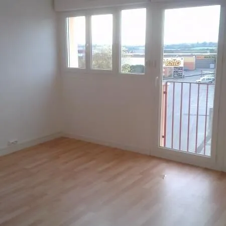 Appartement Grand type 3 à Châtillon sur Indre