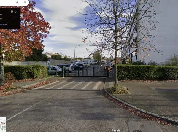 Place de parking sécurisé - arrêt Romanet - Tram ligne 1 et C20