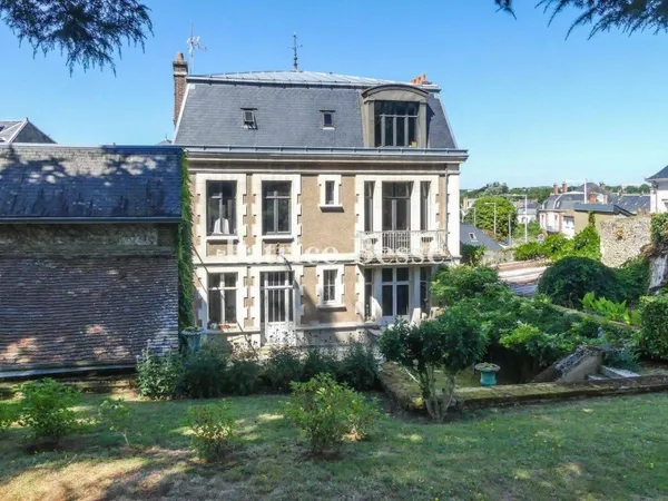 Hôtel particulier 10 pièces 270 m²
