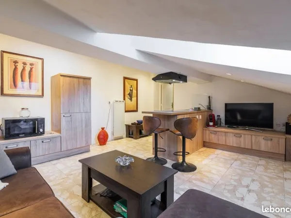 Appartement 2 Pieces 42m² Nice le Port
