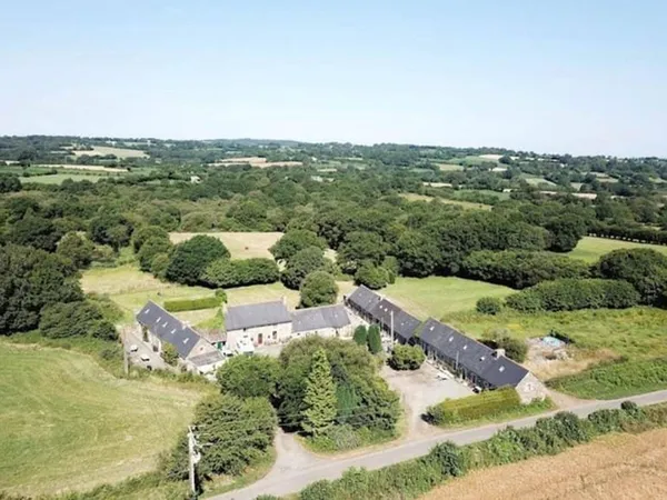 Demeure 20 pièces 670 m²