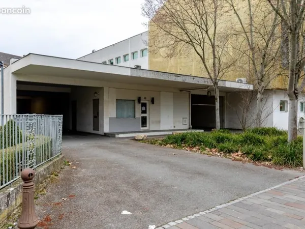 Bureaux 233 m²