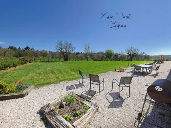 Maison à vendre 11 pièces proche de LOUHANS (71)