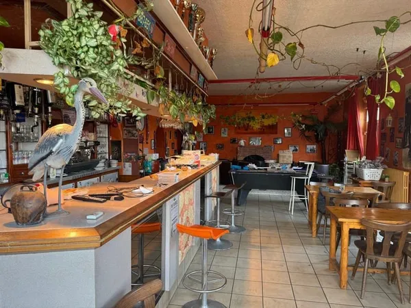 Local commercial 200 m²