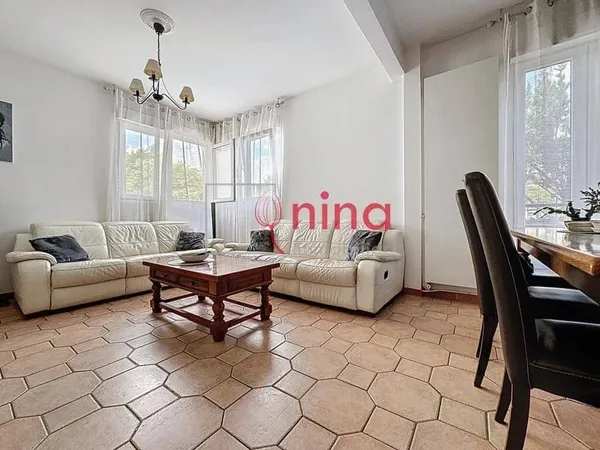 Maison 8 pièces 200 m²