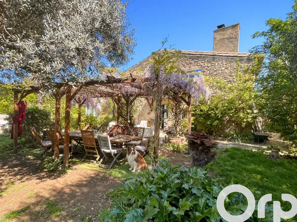 Maison 11 pièces 344 m²