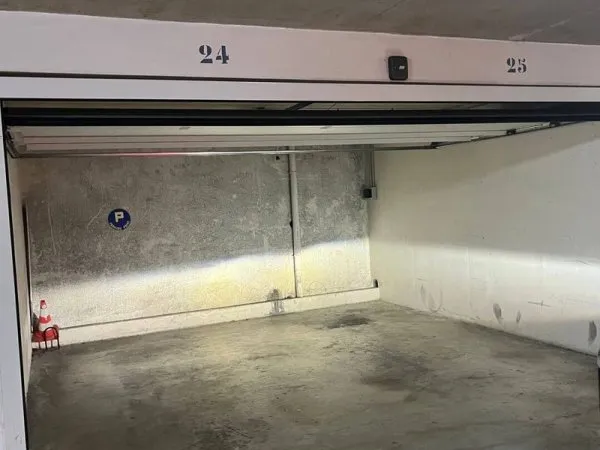 Parking 12 m²