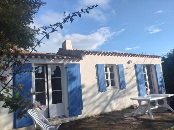 Ensemble immobilier avec fort potentiel - Deux maisons sur belle parcelle constructible