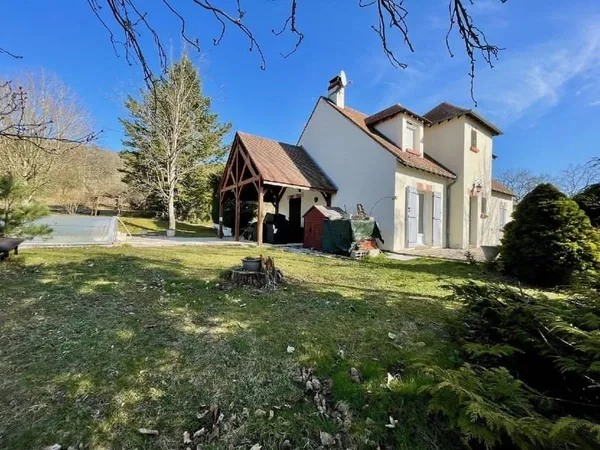 Maison 8 pièces 165 m²