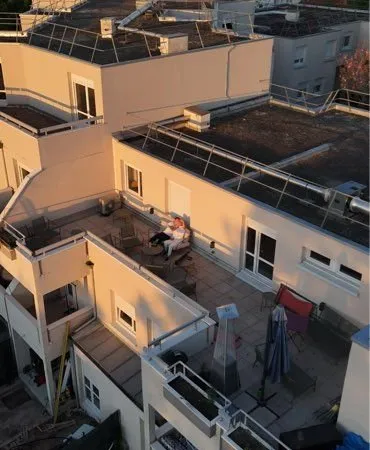 Appartement d'exception avec terrasse 50 m² plein sud - Murigny (vue parc, garage fermé)