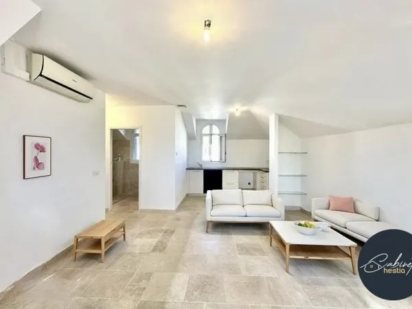 NICE / RUE CAFFARELLI /MUSICIENS / 2 PIÈCES / 43M2