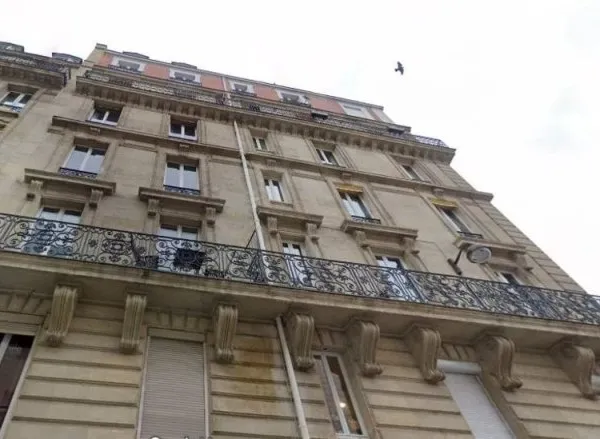 Paris 17e Chambre de service avec ascenseur