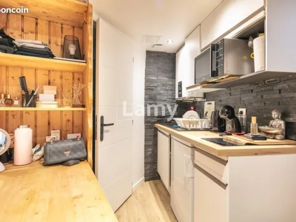 Studio 1 pièce 16 m²