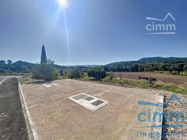 Terrain avec vue dégagée et viabilisé