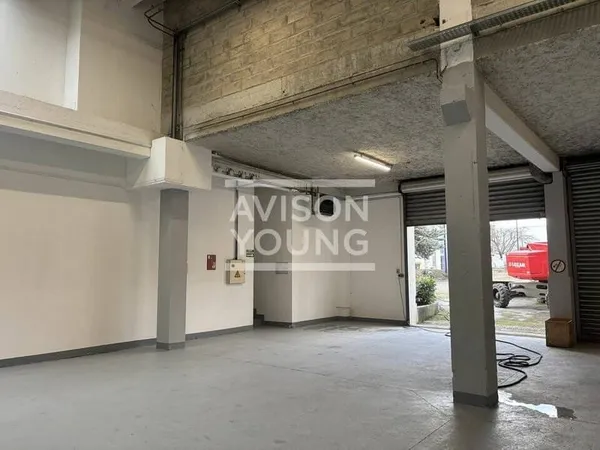 Local d'activité 498 m²