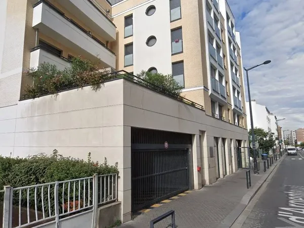 Parking 12 m²