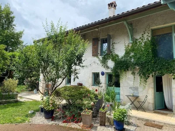 Maison 5 pièces 212 m²