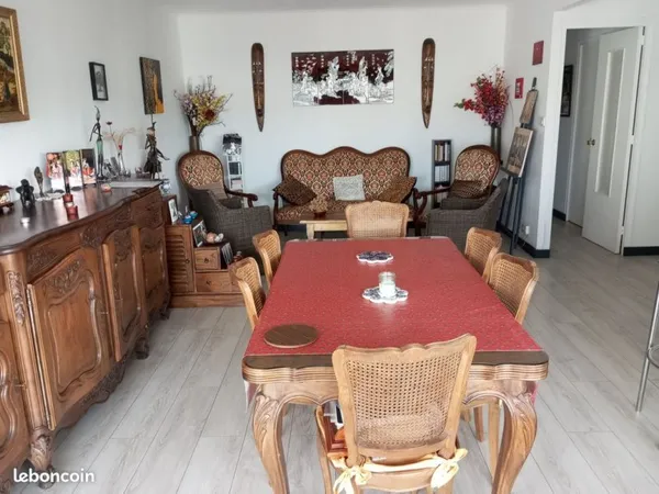 Vds grand appartement lumineux t4 + cave 265 000 euros (garage en sus)