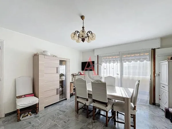 Cagnes sur Mer, 2 pièces 57 m², dernier étage, cave et parking privé
