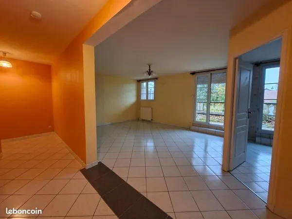 Appartement dans residence securisee proche centre ville