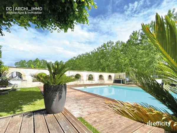 Maison 18 pièces 530 m²