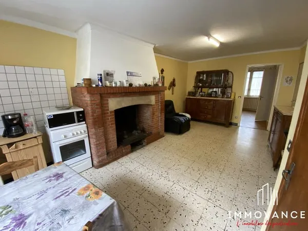 Maison de village avec extérieur et garage