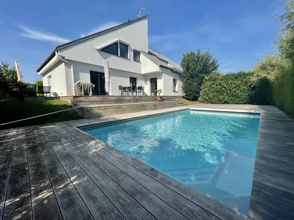 Maison 6 pièces 268 m²