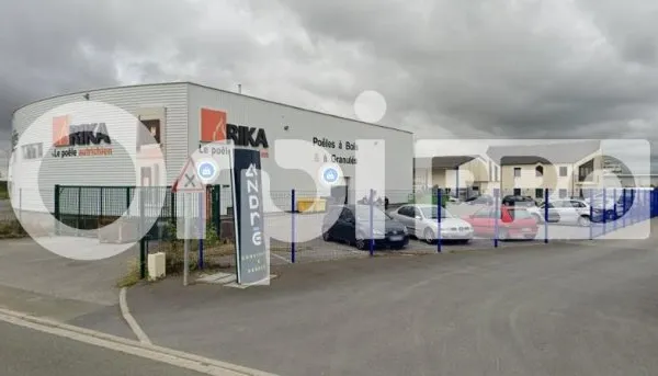 Local commercial 2374 m²