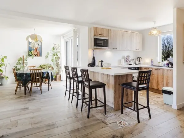 Maison de 2024, avec 4 chambres.