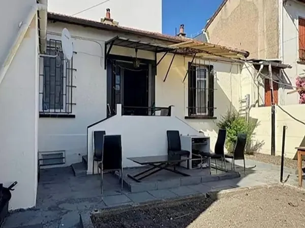 Petit ensemble immobilier : Maison et annexe