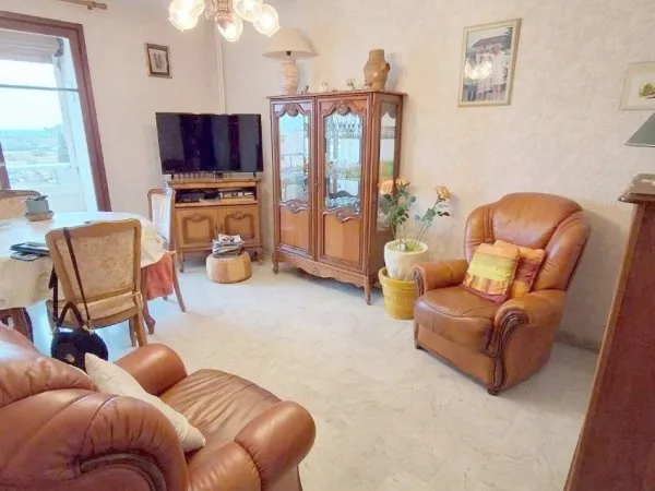 APPARTEMENT T2, CAVE, HYERES 83400