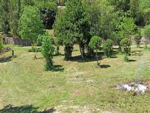 Terrain 1282 m²