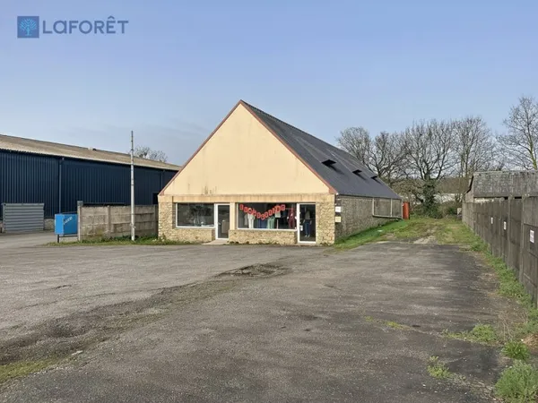 Local commercial 300 m²