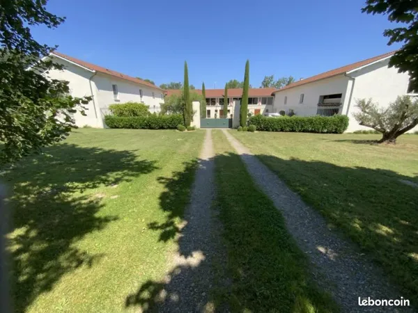 Propriété 7 pièces 374 m²