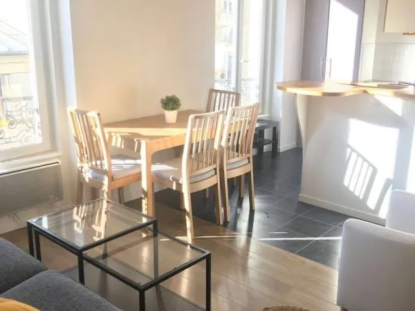 Studio 1 pièce 28 m²