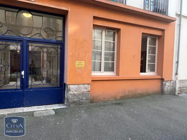 Local professionnel 3 pièces 70 m²
