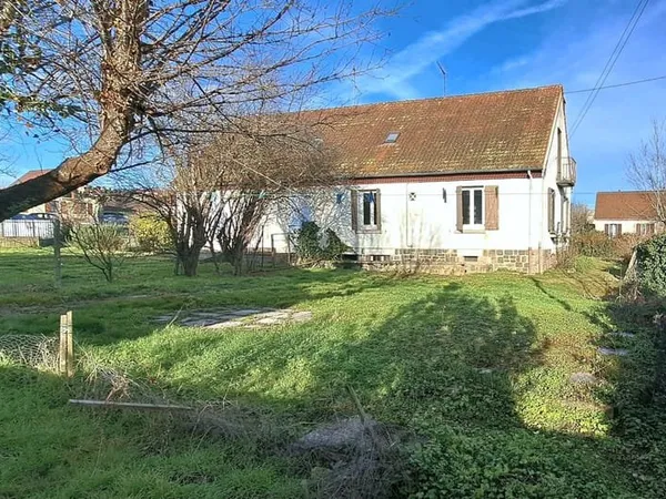 MAISON CENTRE VILLE AVEC JARDIN